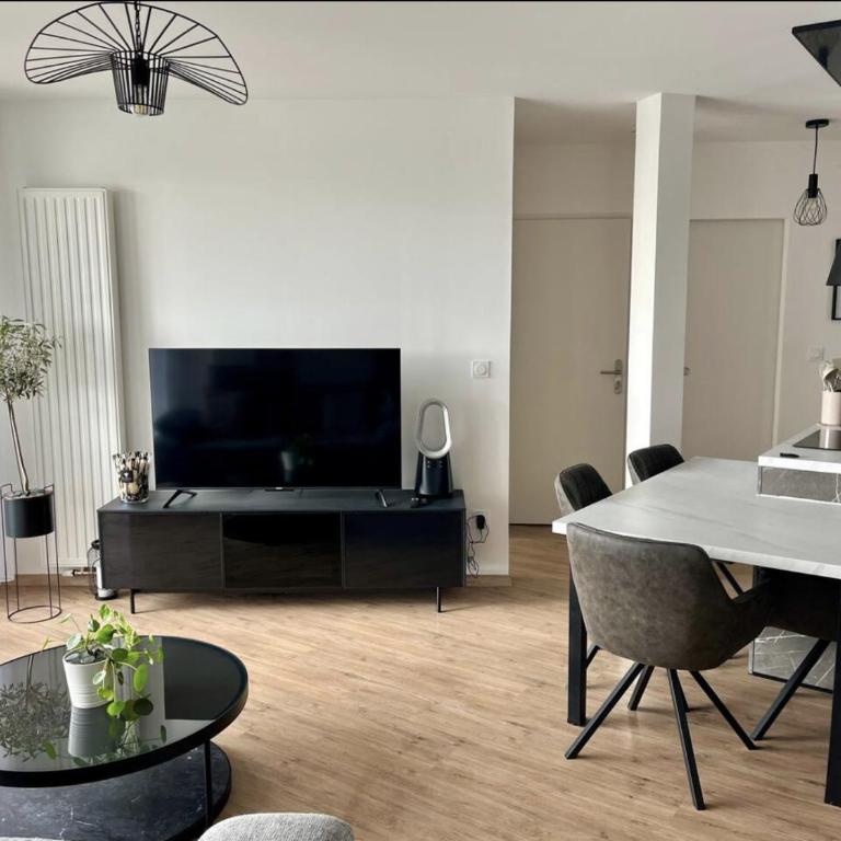 Appartement moderne et spacieux 2 chambres, parking privé - Appartement 2 Chambres - 3