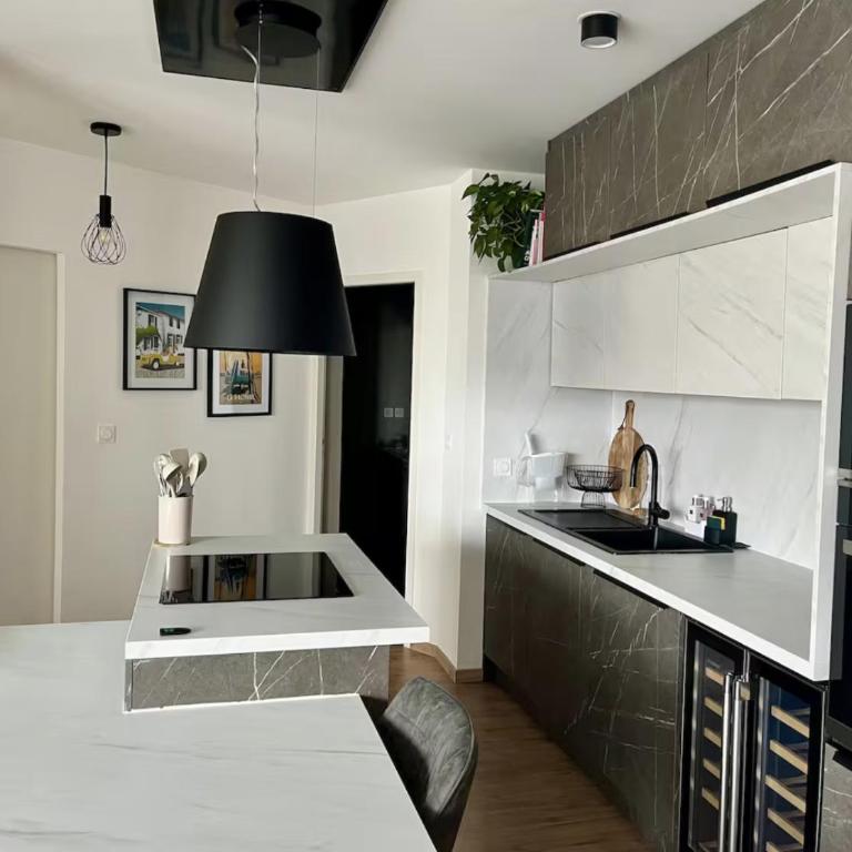 Appartement moderne et spacieux 2 chambres, parking privé - Appartement 2 Chambres - 6