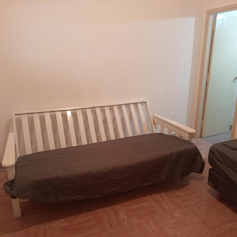 Emmanuel - One-Bedroom Apartment - 7
