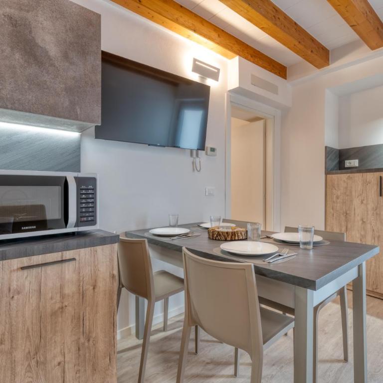 Domus Al Concilio - Two-Bedroom Apartment - 7