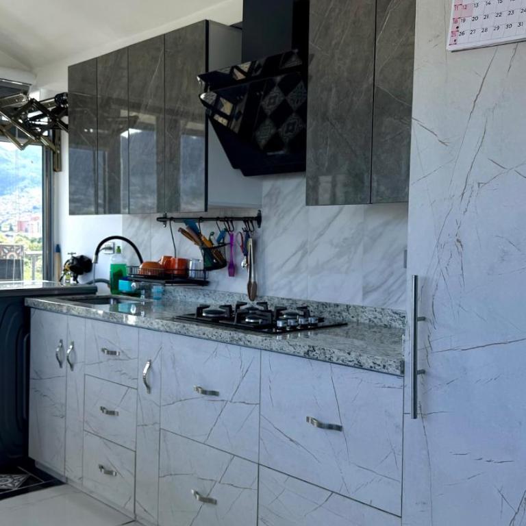 Apartamento moderno y tranquilo de 2 dormitorios en El Restrepo, con WiFi y parking - Apartamento de 1 dormitorio - 10