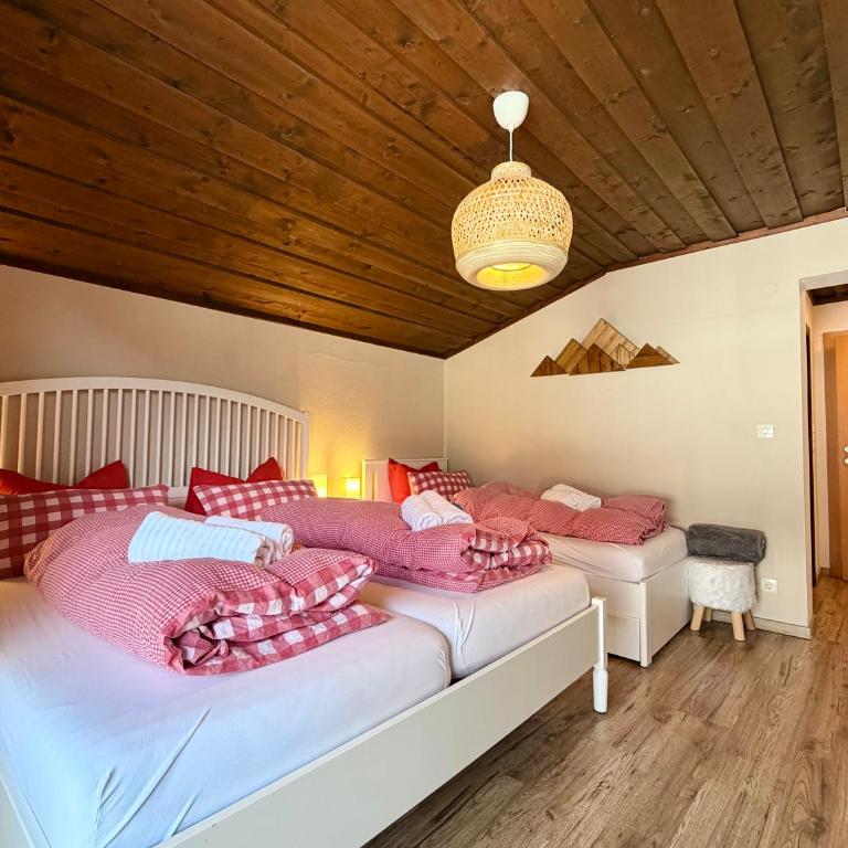 Boutique Hotel Alpenhof - Dreibettzimmer mit Balkon und Bergblick - 4