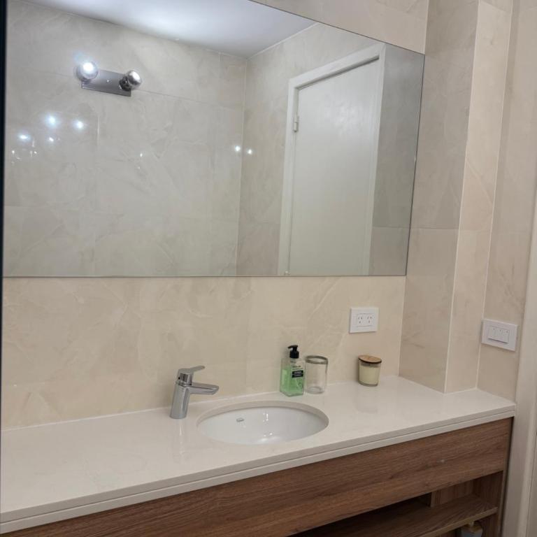 Amplio Depto en Recoleta para 5 Muy Luminoso - Two-Bedroom Villa - 32
