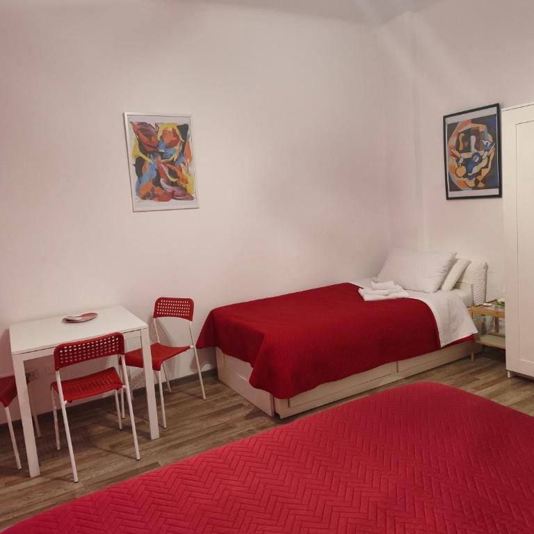 Room CasaVostrA 2 - Camera Tripla con Terrazza - 2
