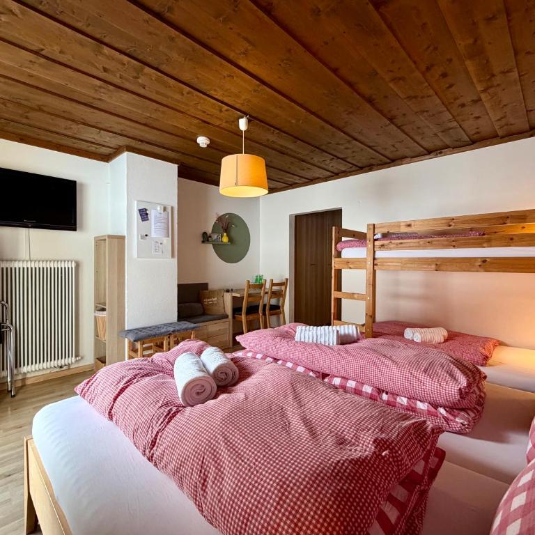 Boutique Hotel Alpenhof - Economy Vierbettzimmer - 4