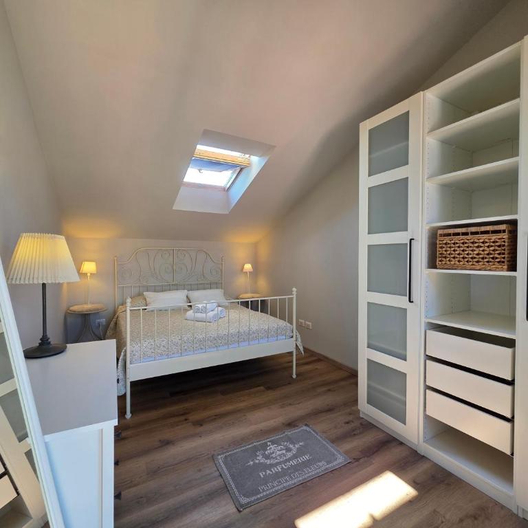 New Design Flat wITH AC, Wi-Fi & Terrace - Appartamento con 1 Camera da Letto e Terrazza - 2