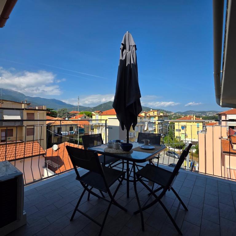 New Design Flat wITH AC, Wi-Fi & Terrace - Appartamento con 1 Camera da Letto e Terrazza - 3
