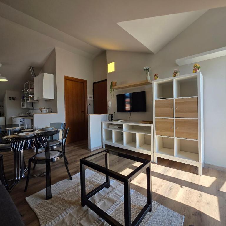 New Design Flat wITH AC, Wi-Fi & Terrace - Appartamento con 1 Camera da Letto e Terrazza - 11