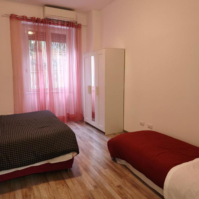 Room CasaVostrA 2 - Camera Matrimoniale/Doppia con Letti Singoli - 3