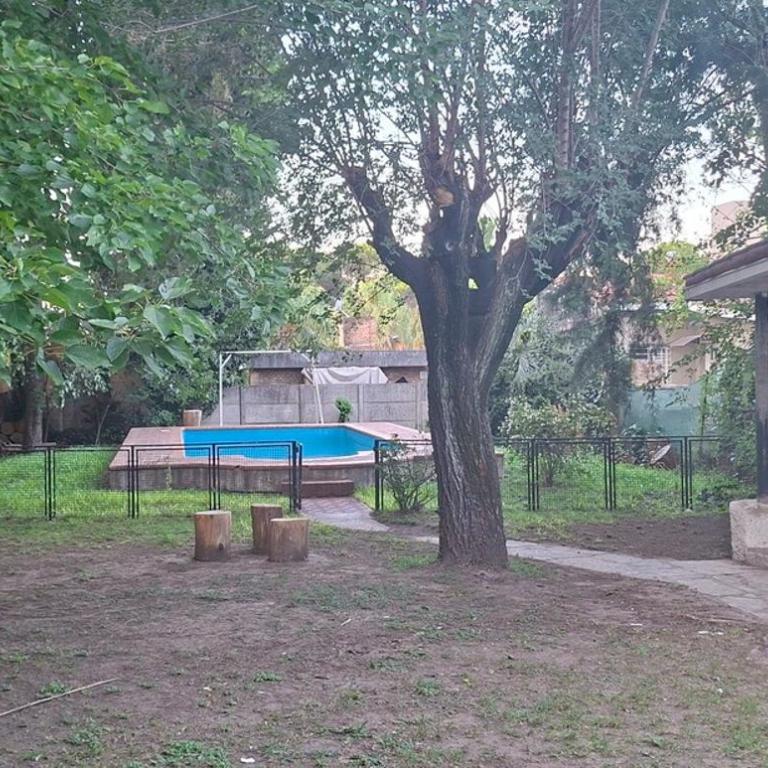 Casa con pileta y jardín - 3 dormitorios - Casa de 3 dormitorios - 6