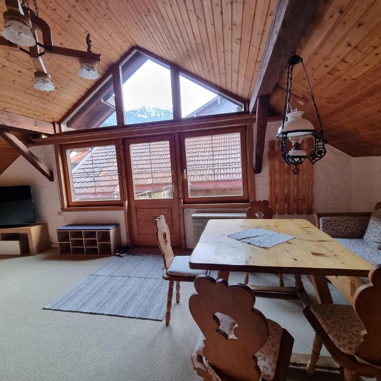 Ferienwohnung Köpfleblick - Apartment mit 3 Schlafzimmern und Dusche - 1