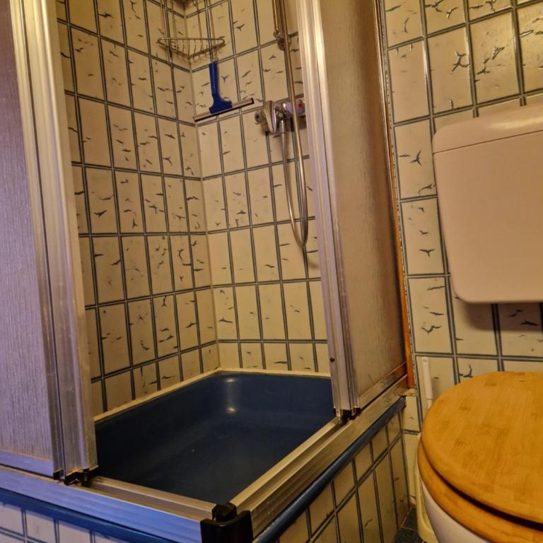 Ferienwohnung Köpfleblick - Apartment mit 3 Schlafzimmern und Dusche - 24