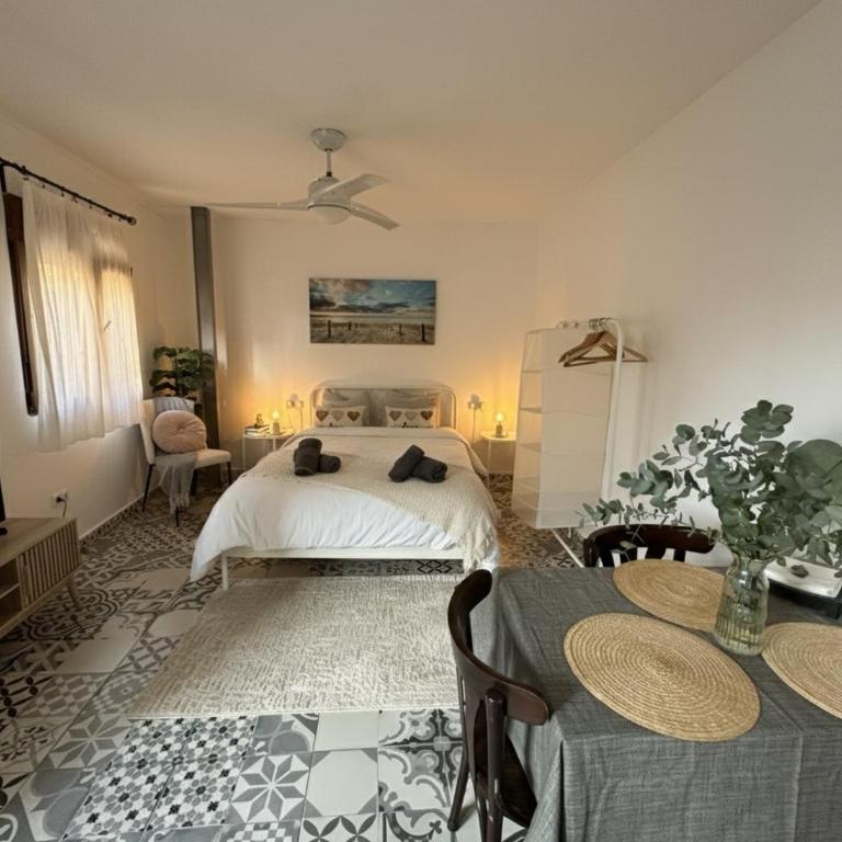 Precioso apartamento con a/a en Ruzafa con terracita privada y acceso a un jardín, para 2-3 personas - One-Bedroom Apartment - 2