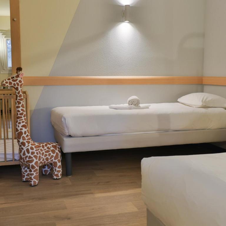 Hotel ibis budget Aix Les Bains - Grésy - Chambre Familiale Standard - 12