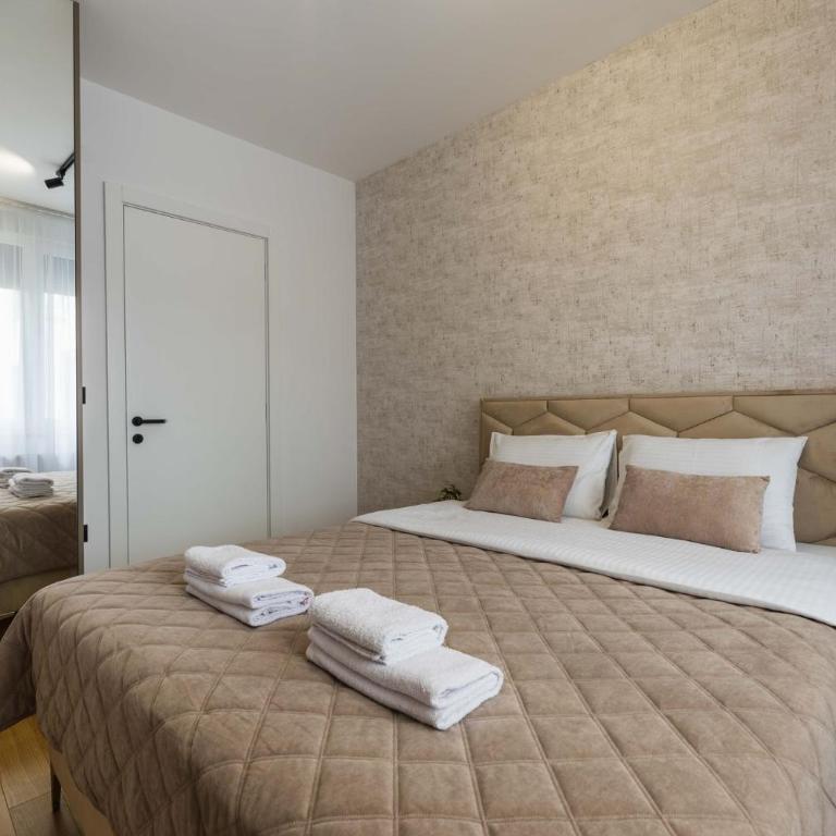 Premier Nova Residence with free parking - Apartman sa 3 Spavaće Sobe i Balkonom - 13