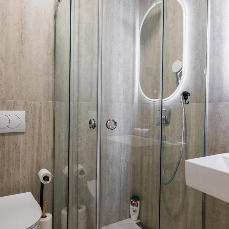 Premier Nova Residence with free parking - Apartman sa 3 Spavaće Sobe i Balkonom - 16