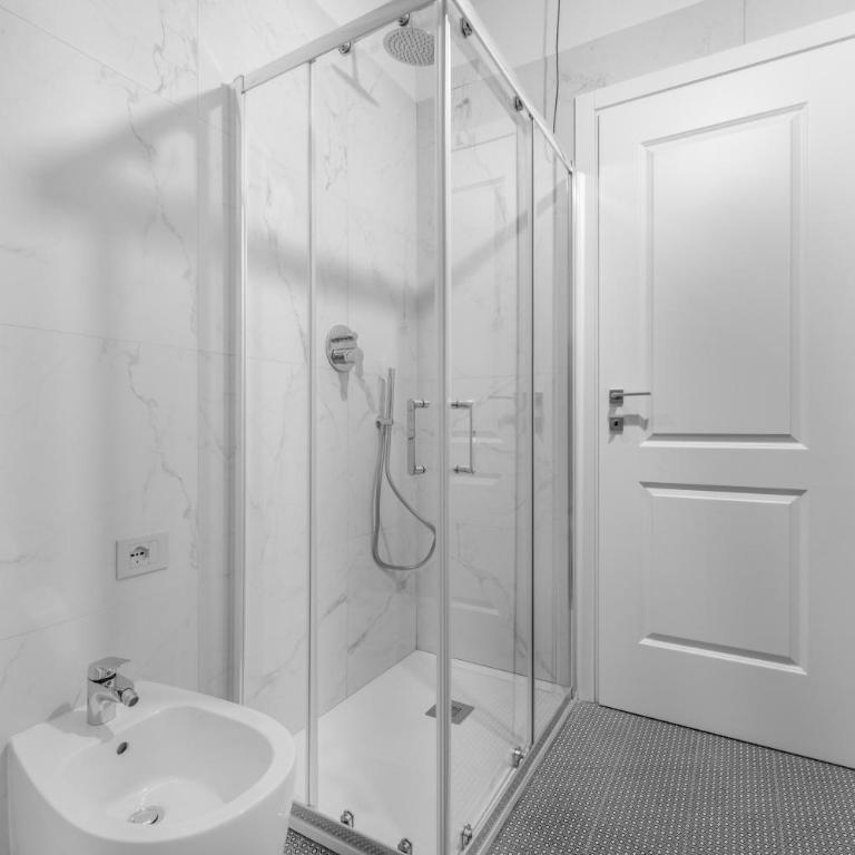 Vittoriana Suites Foresteria Lombarda - Camera Matrimoniale - 11