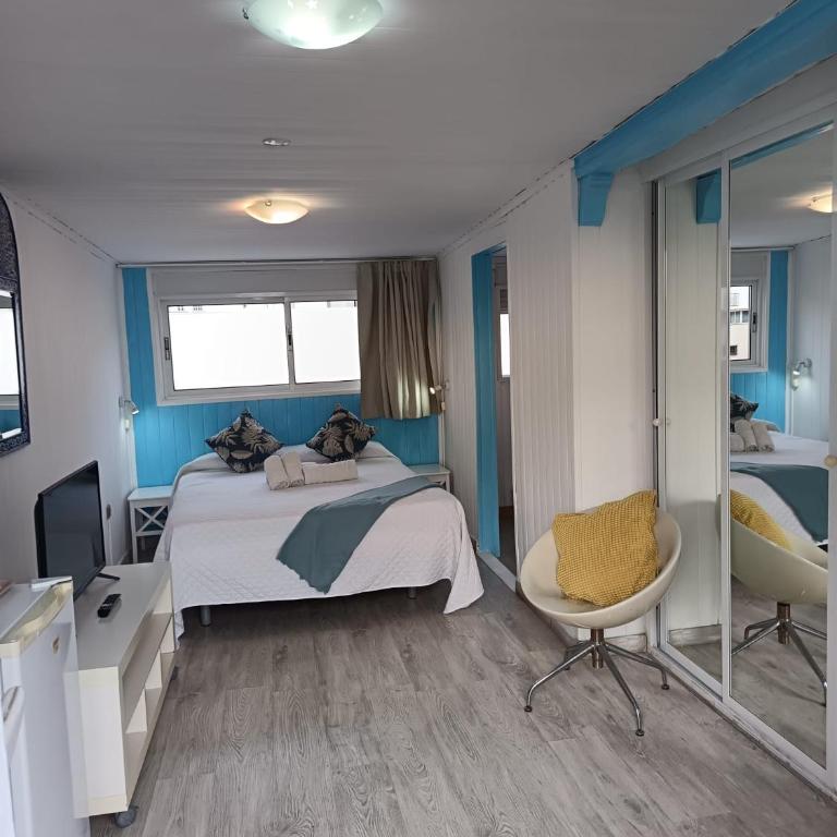 Guadalupe Hostal By Torremolinos On-line - Habitación Doble Superior con terraza - 7
