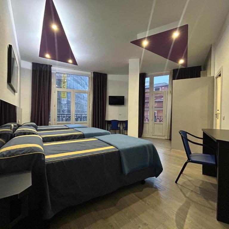 Hostal Buenos Aires Gran Vía Madrid - Triple Room - 2