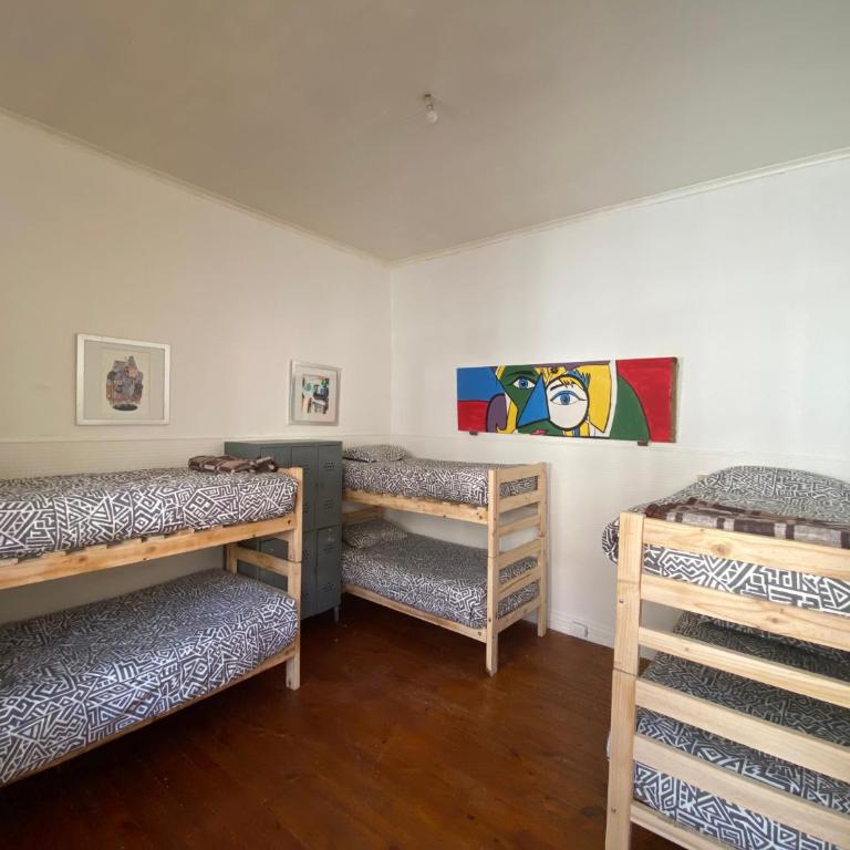 La Mancha Art Hostel - Single Bed in Mixed Dormitory Room - 1