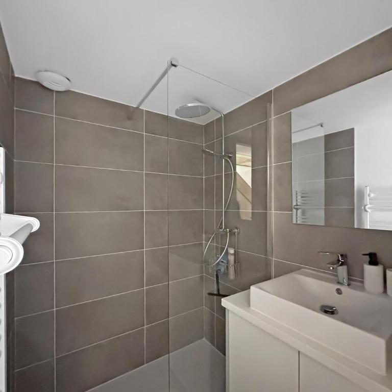Charmant duplex 6 pers au coeur de la station, vue montagne - DBA205 - Deluxe Apartment mit 3 Schlafzimmern - 10