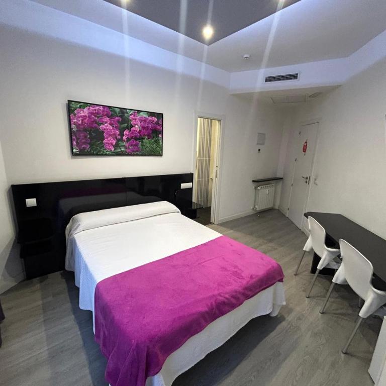 Hostal Buenos Aires Gran Vía Madrid - Double Room - 10