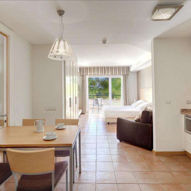 Elviria Hills Living - Estudio Estándar - 8