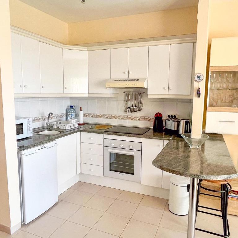 Seaviews Apartment with Heated Pool Golf Del Sur OG250 - Apartamento de 1 dormitorio - 13