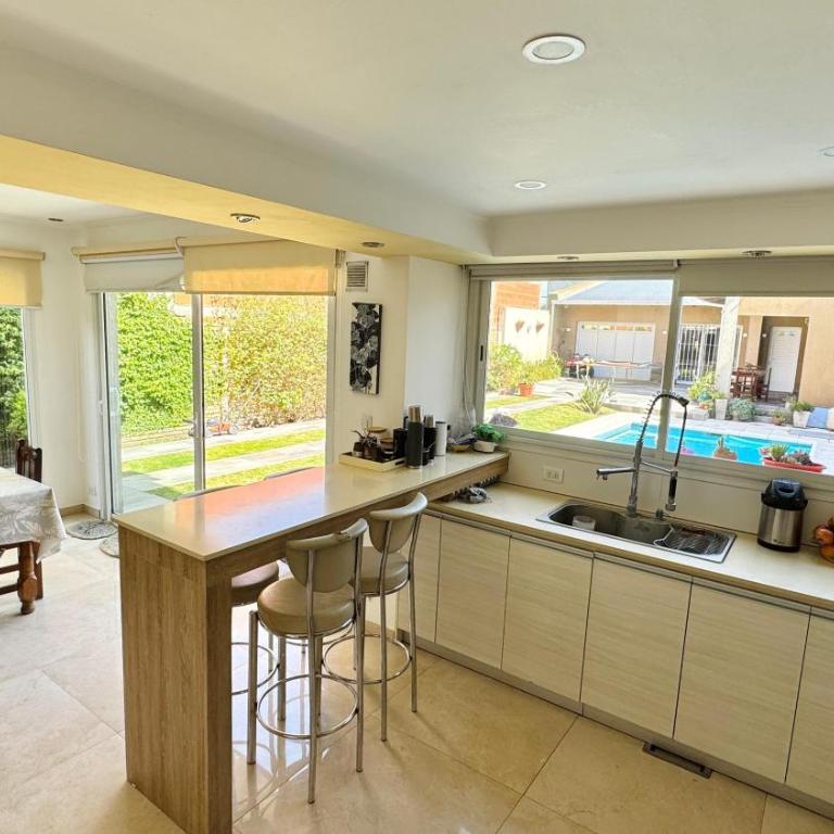Casa con Pileta, Parrilla y Quincho x9 - Four-Bedroom House - 10