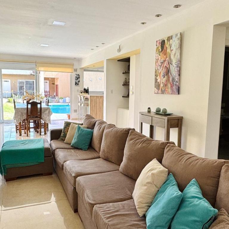 Casa con Pileta, Parrilla y Quincho x9 - Four-Bedroom House - 15