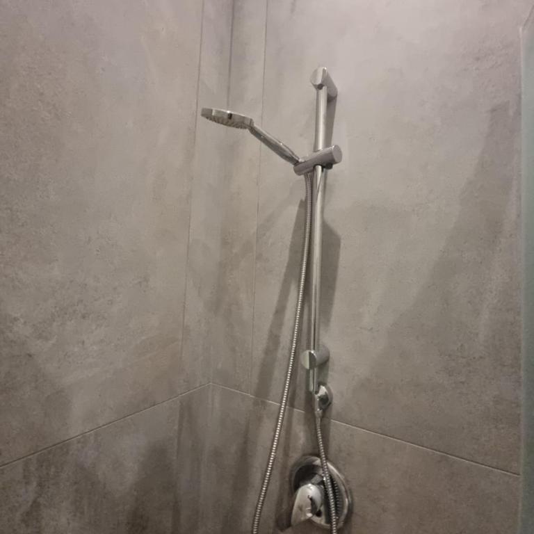 Fiera Village Rooms - Camera Matrimoniale con Bagno Privato - 2