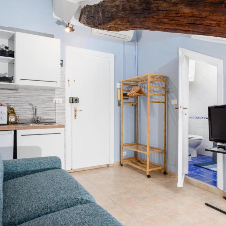 Tiny Vibes - Central Cozy Attic Studio - One-Bedroom Apartment - 3