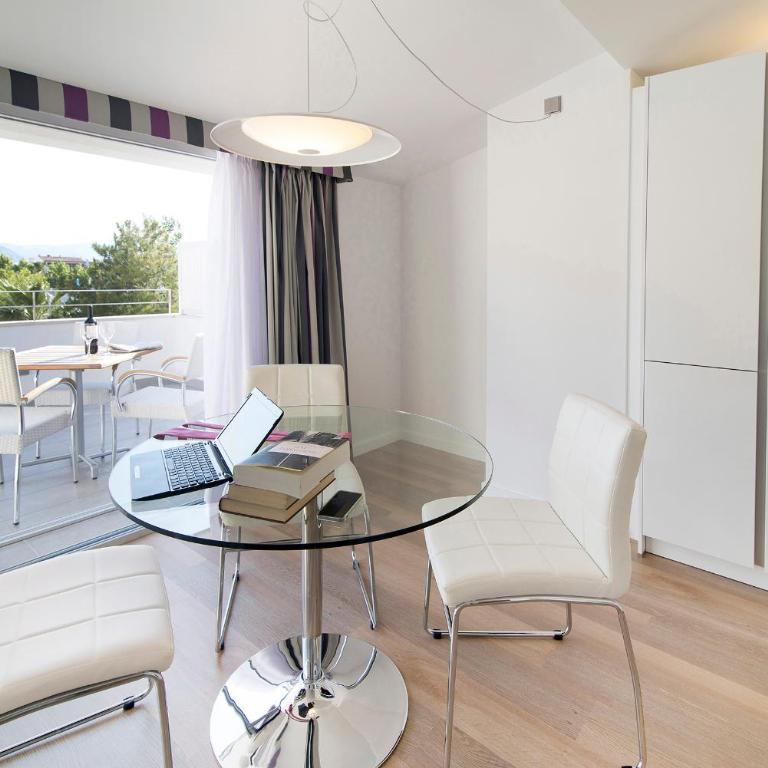 Apartamentos Can Denga - Habitación Doble con terraza - 3