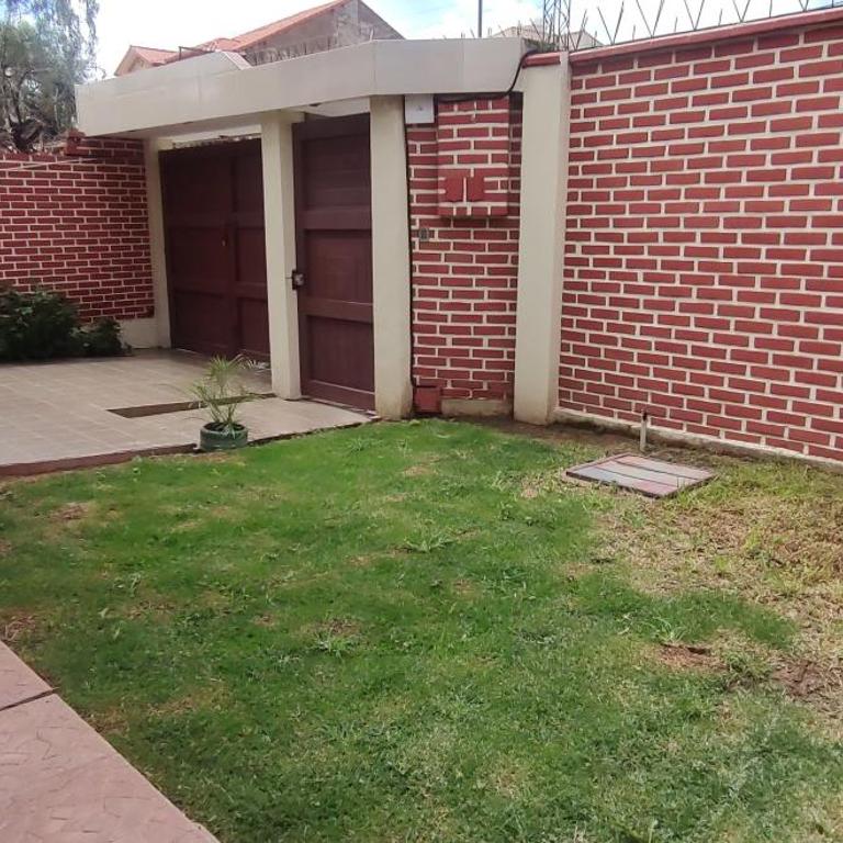 Departamento privado en casa familiar - Two-Bedroom Apartment - 10
