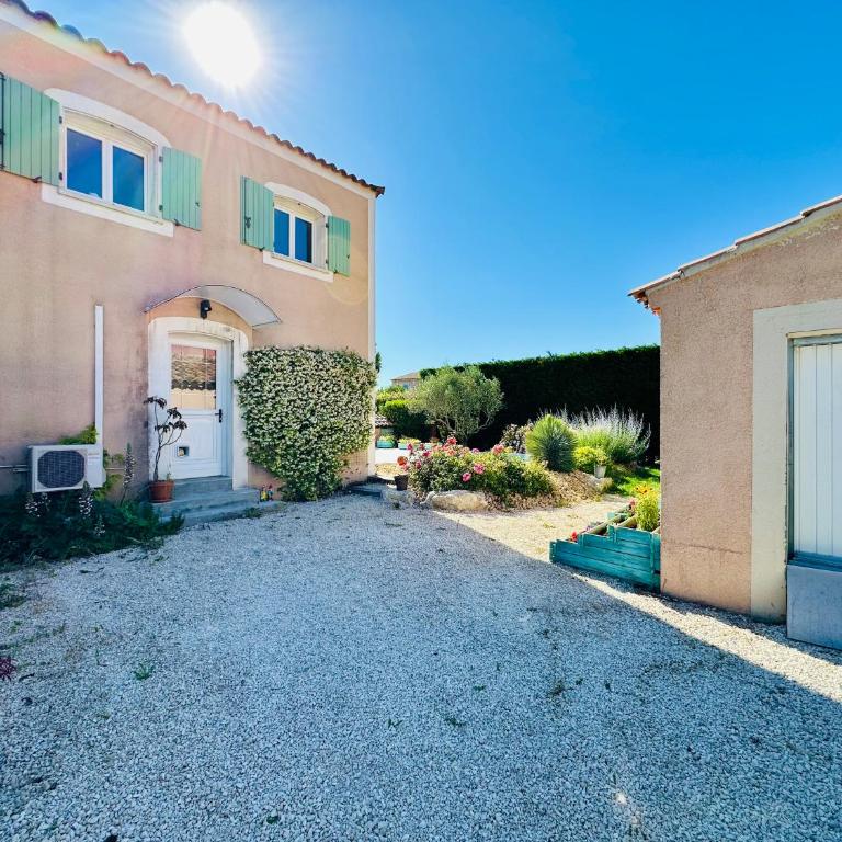 Sorgue & Soleil - Maison de Vacances 3 Chambres - 2