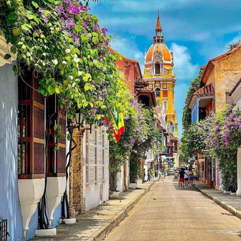 Comfortable in the heart of the city! - Two-Bedroom Apartment - 48