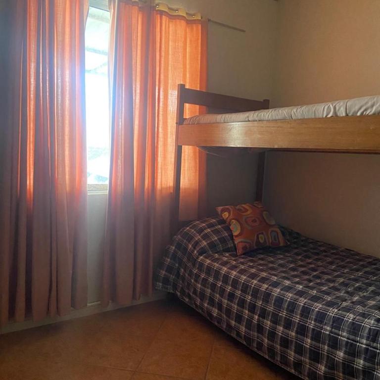 Alojamiento en Caldera - Three-Bedroom House - 1