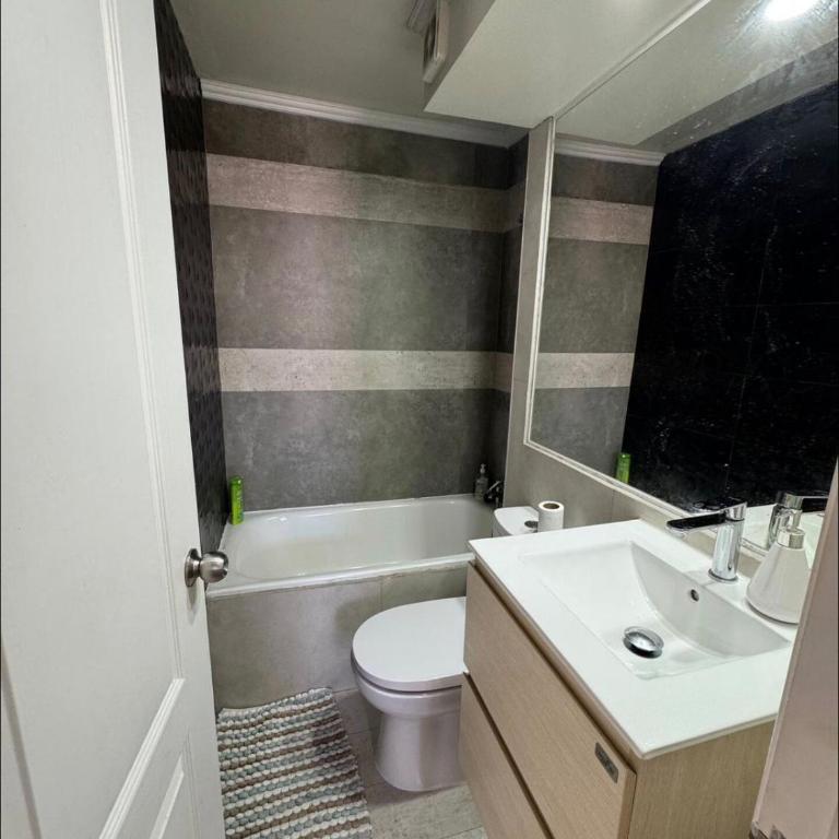 Departamento 2D 2B con estacionamiento en sector residencial de La Serena - One-Bedroom Apartment - 9