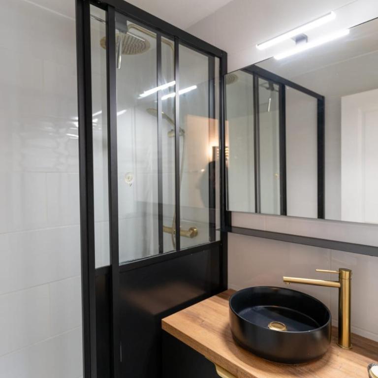 Appt rez de jardin 6 personnes avec piscine tennis et parking gratuit 21 - Apartment - 17