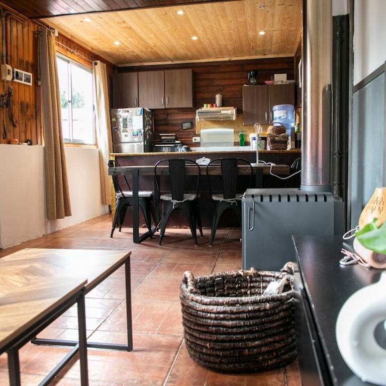 Beach house, cozy and excellent location - Three-Bedroom House - 12