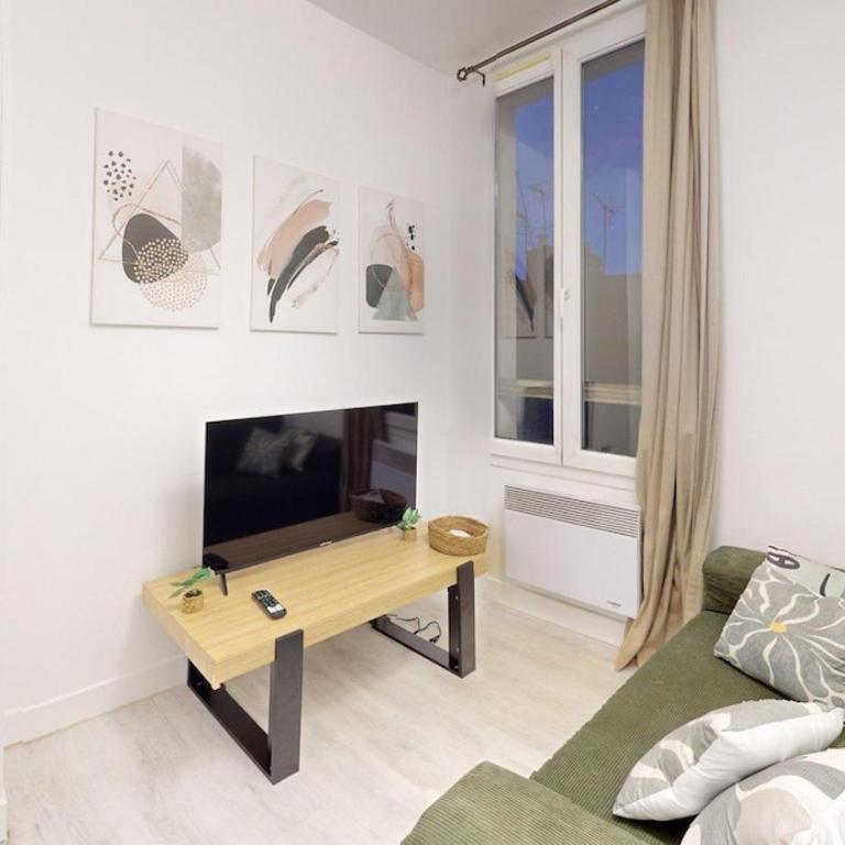 Beautiful 3-bedroom apartment on Rue René Baheux - Appartement 3 Chambres - 2