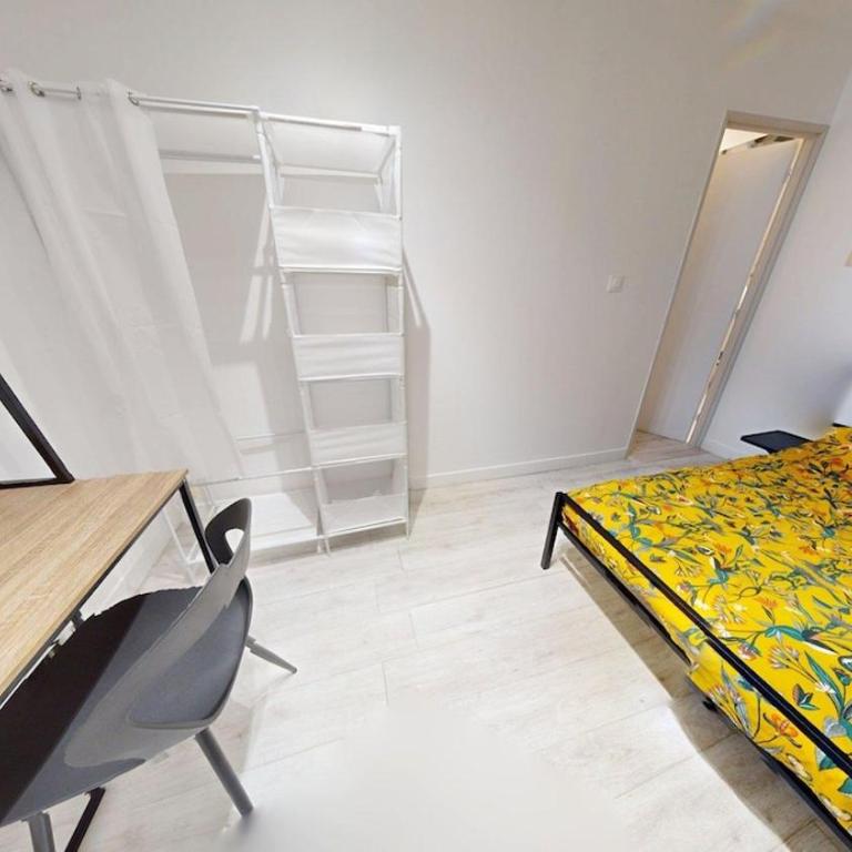 Beautiful 3-bedroom apartment on Rue René Baheux - Appartement 3 Chambres - 7