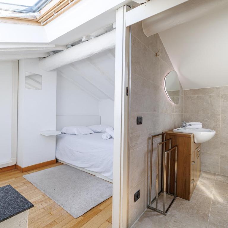 Spacieux duplex - Carré d'or - à 2 min de la mer - Appartement 1 Chambre - 14