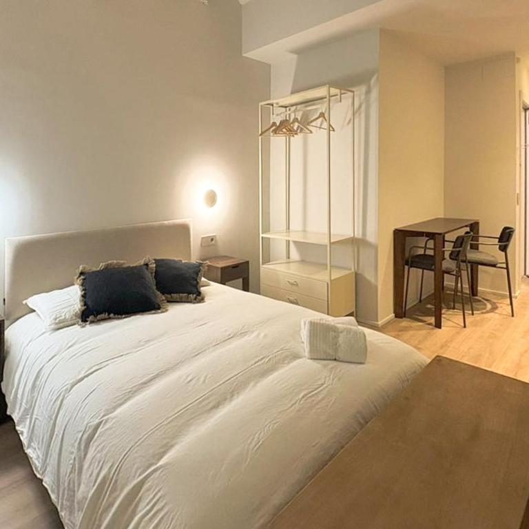 Lux Apartments Park Glories - Standard Studio - 8