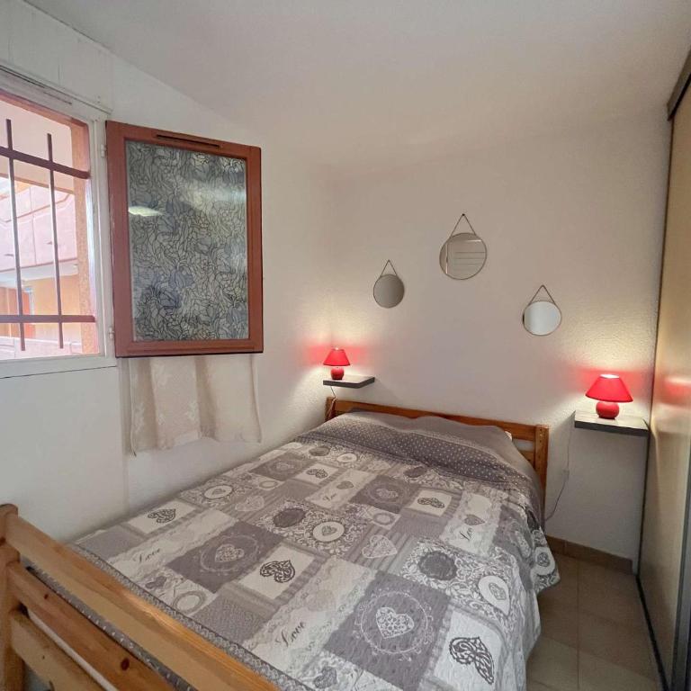 SR040-A22 Appt Studio cabine 4 personnes ST RAPHAEL - Apartamento de 1 dormitorio - 9