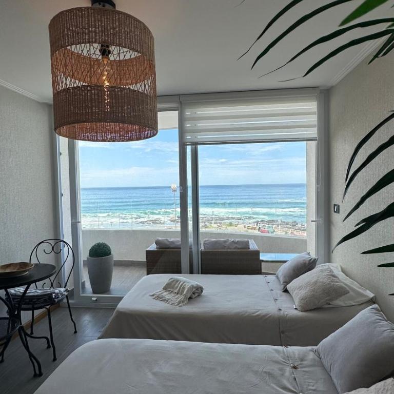 Oceanfront for 4 Nuevo Distrito Cavancha Frente al Mar - One-Bedroom Apartment with Sea View - 1