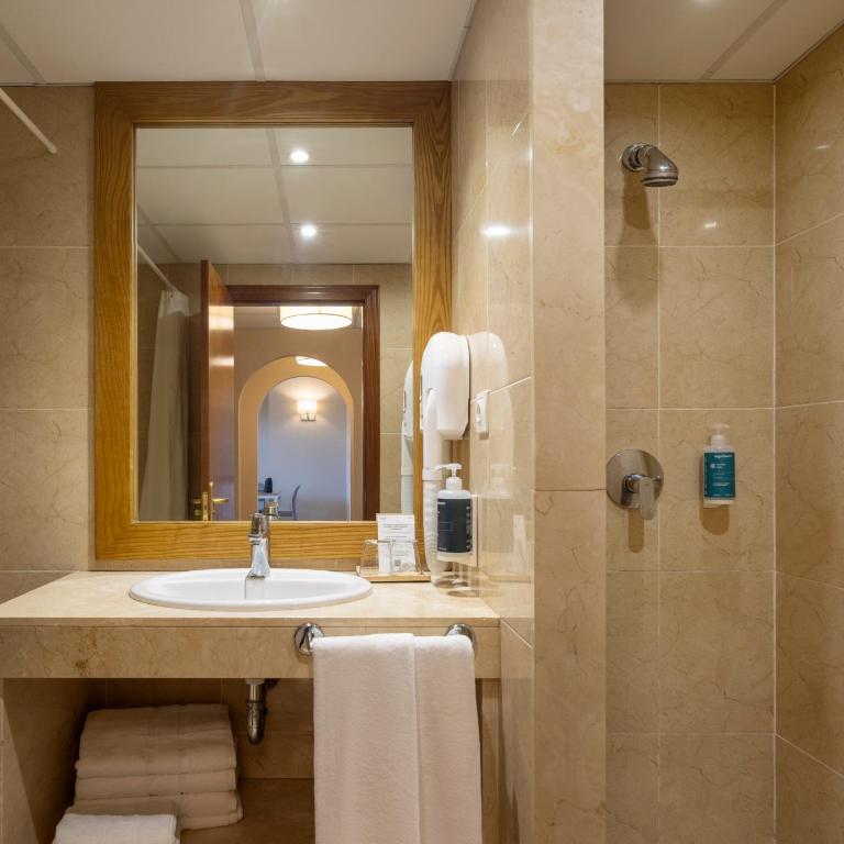 ILUNION Miramar - Apartamento de 1 dormitorio con terraza (1 - 4 personas) - 6