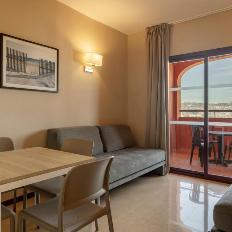 ILUNION Miramar - Apartamento de 1 dormitorio con vistas a la piscina (2 adultos) - 2