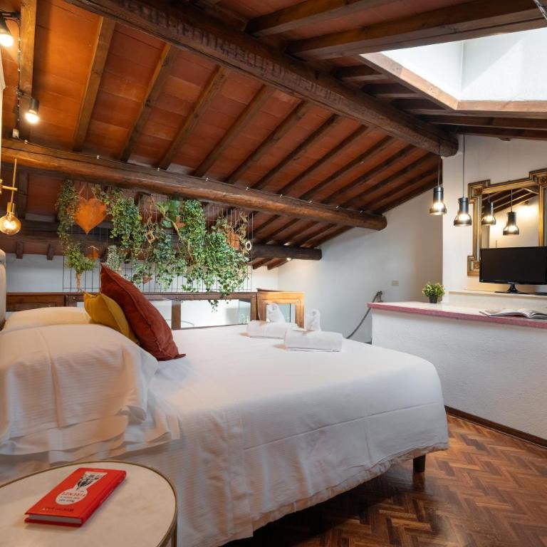 Via Lamberti, 3 - Florence Charming Apartments - Charming and historic 5th-floor attic apartment with elevator in a building at the heart of vibrant Florence, just a 2-minute walk from all attractions - Appartamento con 1 Camera da Letto - 9
