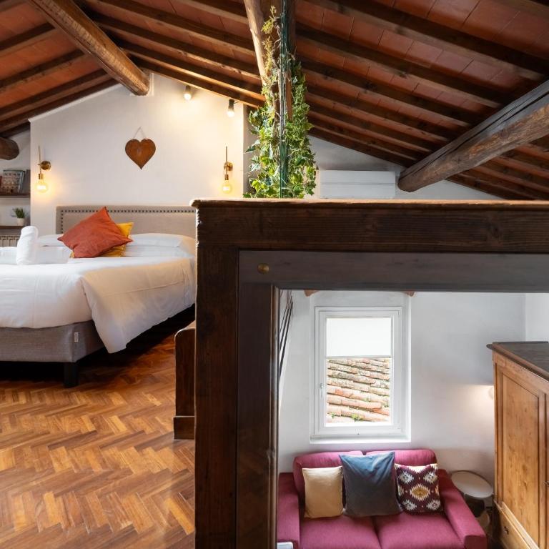 Via Lamberti, 3 - Florence Charming Apartments - Charming and historic 5th-floor attic apartment with elevator in a building at the heart of vibrant Florence, just a 2-minute walk from all attractions - Appartamento con 1 Camera da Letto - 16